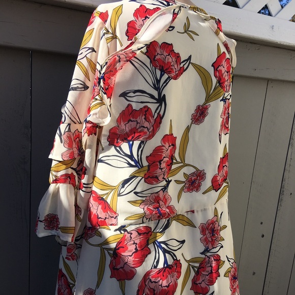 Azel Hazel size large Floral Flow Dress - Picture 4 of 8